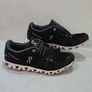 On Cloud 5 Running Women's Black and White Sneakers Size 9